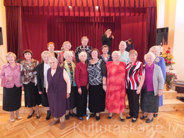 Senioru interešu grupa
